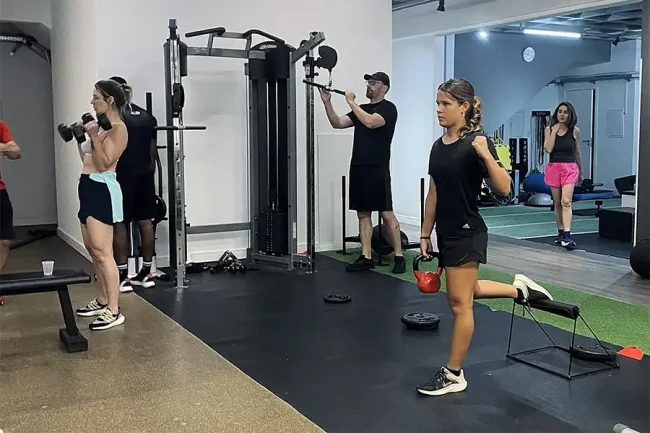 Quais academias oferecem treino funcional em Florianópolis?